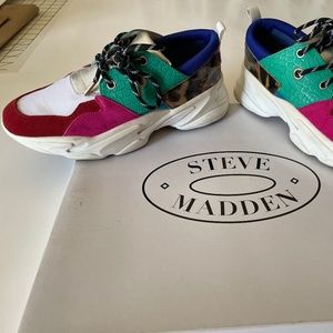 Steve Madden Sneakers